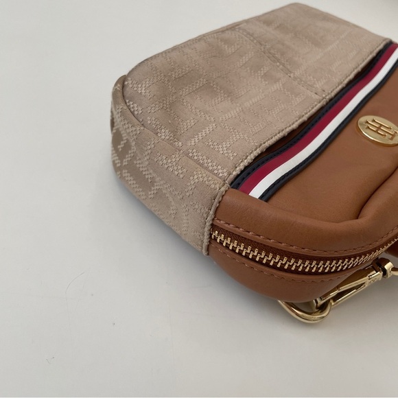 Tommy Hilfiger Logo Signature Convertible Belt Bag Tan Mini Crossbody - Picture 5 of 15
